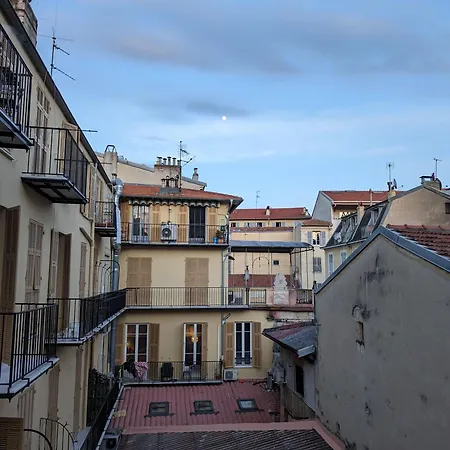 Appartement Holiday Nice Studio *